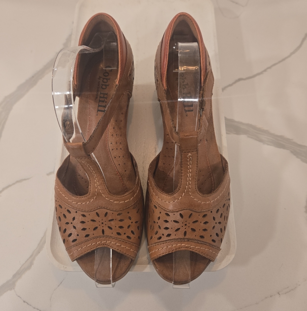 Cobb Hill Leather Eyelet Open Toe Mary Jane Kitten Heel Sandals Boho Brown 8.5 - Picture 3 of 8